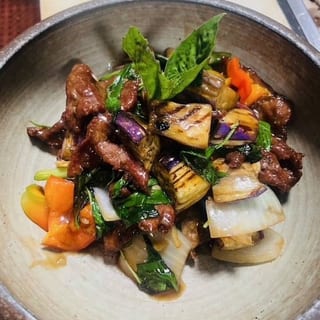 Lunch Bangkok Basil Beef
