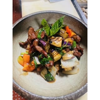 Lunch Bangkok Basil Beef