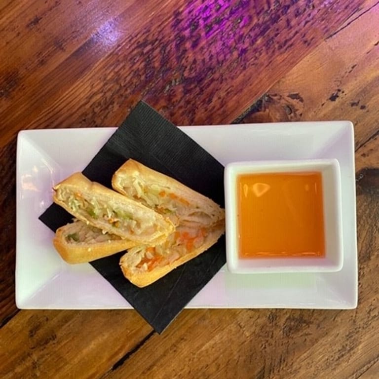Delicious Spring Rolls: A Fresh Asian Appetizer